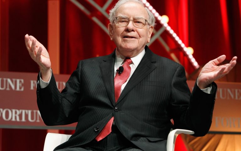 Warren Buffett parie 1,6 milliard de dollars sur UnitedHealth, qui flambe à Wall Street